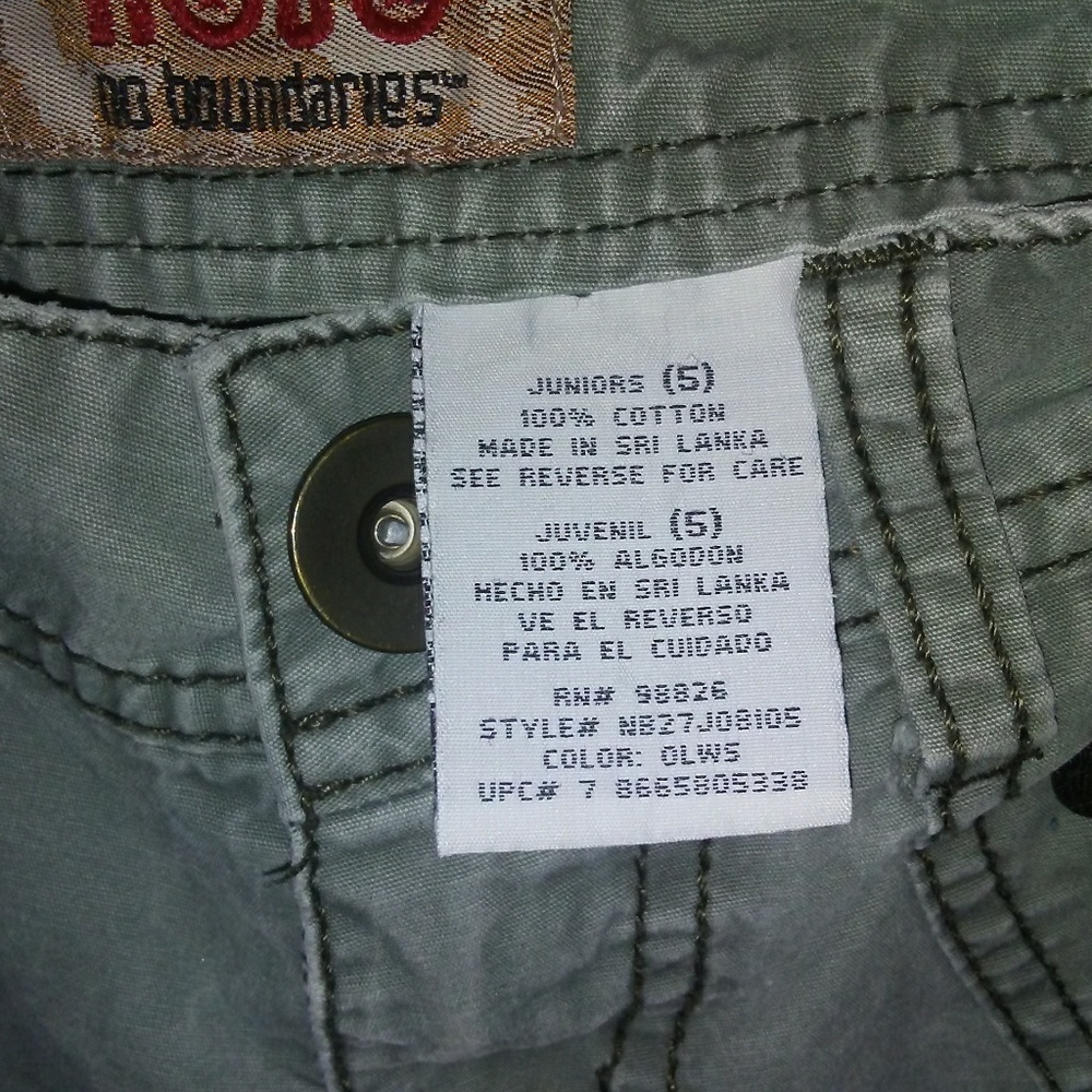 Green capris - Picture 2 of 3